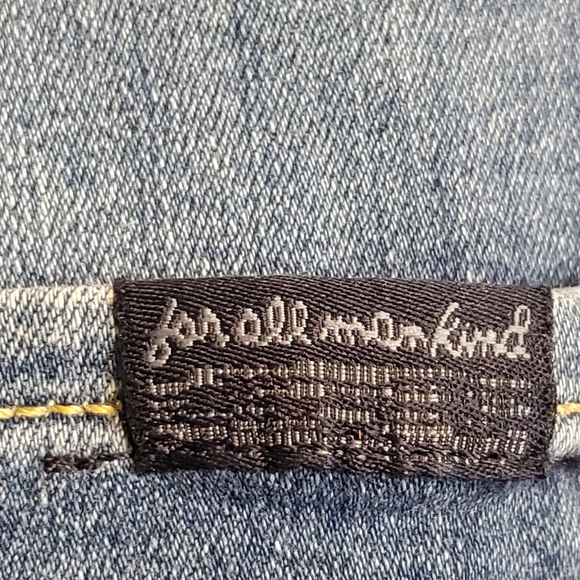 7 For All Mankind. JOSEFINA. 31. Tapered Leg.Button Fly - Picture 5 of 11